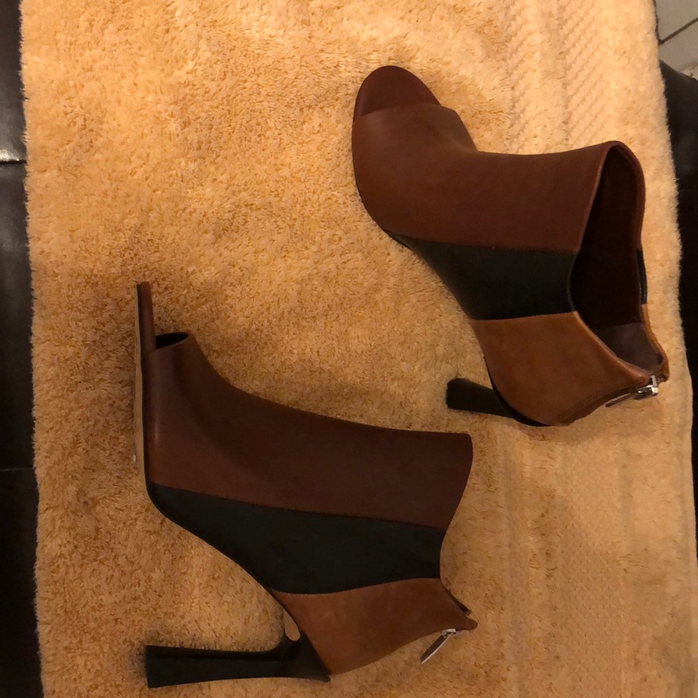 COPY - Vince Camuto tri color leather heels.